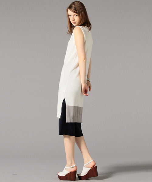 LOVELESS WOMENS（ラブレス　ウィメンズ）の「【LOVELESS】WOMENS オフタートルノースリーブニット（ニット/セーター・レディース・ホワイト/ベージュ/ネイビー・36/34）」の15枚目の写真