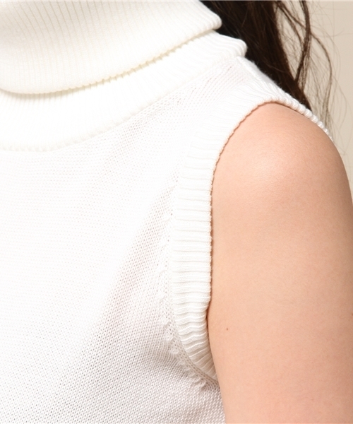 LOVELESS WOMENS（ラブレス　ウィメンズ）の「【LOVELESS】WOMENS オフタートルノースリーブニット（ニット/セーター・レディース・ホワイト/ベージュ/ネイビー・36/34）」の9枚目の写真