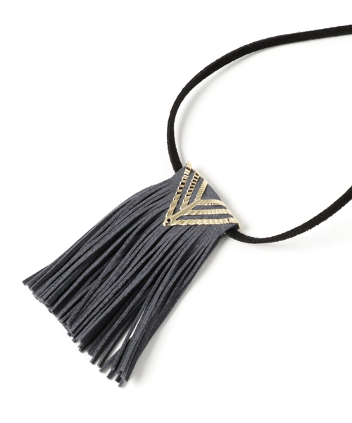 INTERPLANET WINGS(インタープラネットウィング)の「スエードフリンジネックレス(ネックレス・レディース・グレー/キャメル/ワイン・フリー)」の4枚目の写真