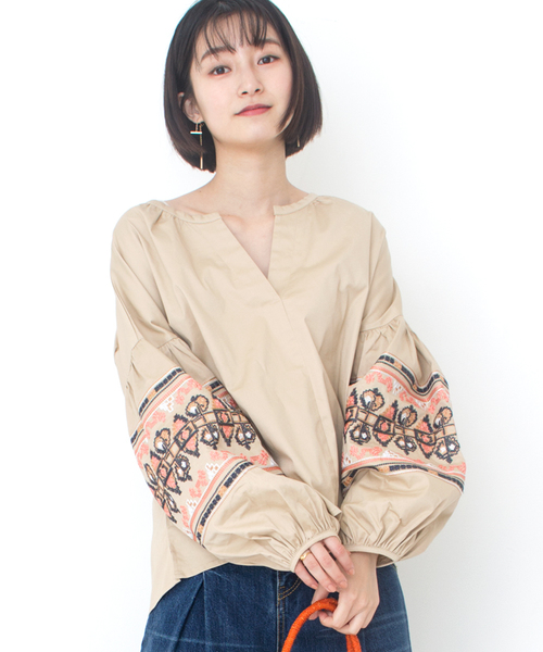 Furryrate（ファーリーレート）の「ランタン刺繍スリーブブラウス		（シャツ/ブラウス・レディース・インディゴブルー/ベージュ/オフホワイト/ネイビー・FREE）」の12枚目の写真