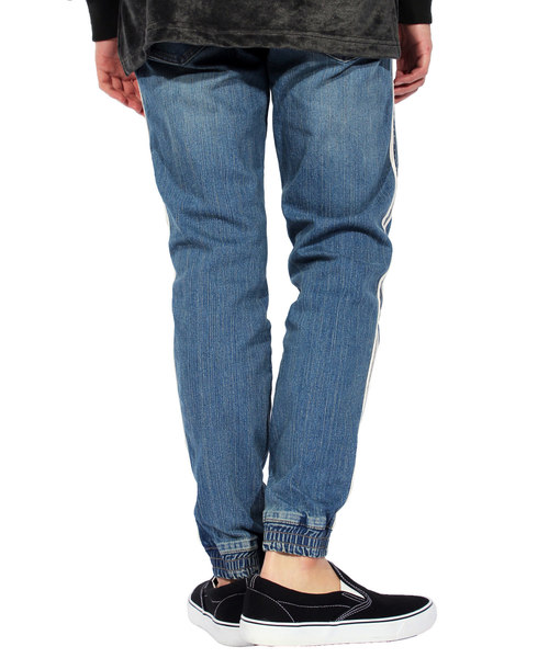 8(eight)(エイト)の「ライン入り スキニーデニム ジーンズ ジョガーパンツ (デニムパンツ・メンズ・サックスブルー/ブルー・MEDIUM/LARGE)」の5枚目の写真