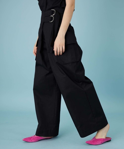 UNITED TOKYO（ユナイテッドトウキョウ）の「ラップチノワイドパンツ（チノパンツ・レディース・ベージュ/ブラック/ホワイト・1）」の6枚目の写真