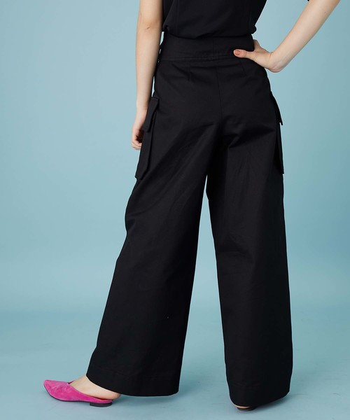 UNITED TOKYO（ユナイテッドトウキョウ）の「ラップチノワイドパンツ（チノパンツ・レディース・ベージュ/ブラック/ホワイト・1）」の7枚目の写真