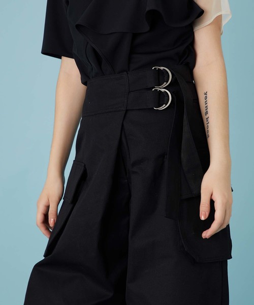 UNITED TOKYO（ユナイテッドトウキョウ）の「ラップチノワイドパンツ（チノパンツ・レディース・ベージュ/ブラック/ホワイト・1）」の8枚目の写真