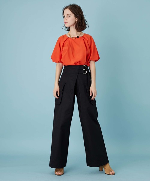 UNITED TOKYO（ユナイテッドトウキョウ）の「ラップチノワイドパンツ（チノパンツ・レディース・ベージュ/ブラック/ホワイト・1）」の4枚目の写真