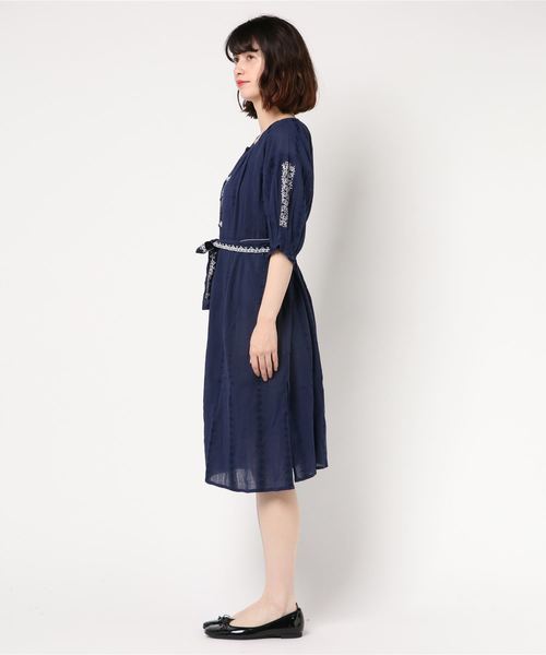 LBC（エルビーシー）の「ドビー刺繍ガウンワンピース（ワンピース・レディース・グリーン/ネイビー・M）」の3枚目の写真