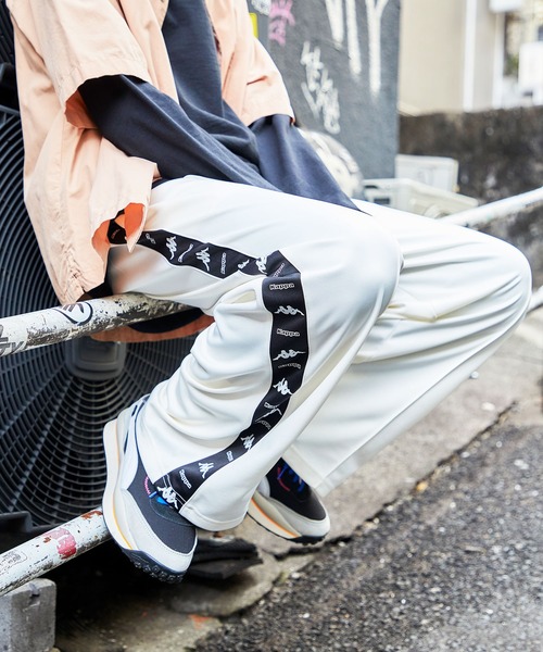 Kappa(カッパ)の「▽WEB限定 Kappa/カッパ 別注 サイドラインパンツ/トラックパンツ(その他パンツ・メンズ・ブラック/パープル/オレンジ/ブラック系その他/パープル系その他/オレンジ系その他/ブラック系その他2/パープル系その他2/オレンジ系その他2/レッド系その他2/レッド/ブルー/ブルー系その他/レッド系その他/ブルー系その他2/ブラウン系その他2/ブラウン系その他/グリーン/ベージュ系その他/グリーン系その他/ベージュ系その他2/グリーン系その他2/ベージュ/ホワイト系その他/グレー系その他/チャコールグレー/ホワイト/ホワイト系その他2/グレー系その他2/ベージュ系その他7/ブラウン系その他6/ベージュ系その他6/ブラウン系その他7/ブルー系その他6/ブルー系その他7/パープル系その他3/パープル系その他6/ブラック系その他3/ブラック系その他6/ブラック系その他7/パープル系その他7/レッド系その他6/レッド系その他7/ブラック系その他4/ブラック系その他5/ブラウン系その他4/ブラウン系その他5/ブルー系その他4/ブルー系その他5/パープル系その他4/パープル系その他5/ベージュ系その他4/ベージュ系その他5・S/M/L/SIZE:S/SIZE:M/SIZE:L/M size/L size/S size)」の3枚目の写真