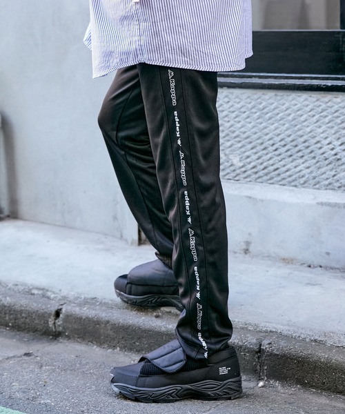 Kappa(カッパ)の「▽WEB限定 Kappa/カッパ 別注 サイドラインパンツ/トラックパンツ(その他パンツ・メンズ・ブラック/パープル/オレンジ/ブラック系その他/パープル系その他/オレンジ系その他/ブラック系その他2/パープル系その他2/オレンジ系その他2/レッド系その他2/レッド/ブルー/ブルー系その他/レッド系その他/ブルー系その他2/ブラウン系その他2/ブラウン系その他/グリーン/ベージュ系その他/グリーン系その他/ベージュ系その他2/グリーン系その他2/ベージュ/ホワイト系その他/グレー系その他/チャコールグレー/ホワイト/ホワイト系その他2/グレー系その他2/ベージュ系その他7/ブラウン系その他6/ベージュ系その他6/ブラウン系その他7/ブルー系その他6/ブルー系その他7/パープル系その他3/パープル系その他6/ブラック系その他3/ブラック系その他6/ブラック系その他7/パープル系その他7/レッド系その他6/レッド系その他7/ブラック系その他4/ブラック系その他5/ブラウン系その他4/ブラウン系その他5/ブルー系その他4/ブルー系その他5/パープル系その他4/パープル系その他5/ベージュ系その他4/ベージュ系その他5・S/M/L/SIZE:S/SIZE:M/SIZE:L/M size/L size/S size)」の9枚目の写真