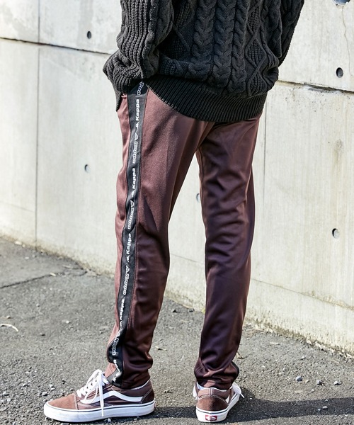 Kappa(カッパ)の「▽WEB限定 Kappa/カッパ 別注 サイドラインパンツ/トラックパンツ(その他パンツ・メンズ・ブラック/パープル/オレンジ/ブラック系その他/パープル系その他/オレンジ系その他/ブラック系その他2/パープル系その他2/オレンジ系その他2/レッド系その他2/レッド/ブルー/ブルー系その他/レッド系その他/ブルー系その他2/ブラウン系その他2/ブラウン系その他/グリーン/ベージュ系その他/グリーン系その他/ベージュ系その他2/グリーン系その他2/ベージュ/ホワイト系その他/グレー系その他/チャコールグレー/ホワイト/ホワイト系その他2/グレー系その他2/ベージュ系その他7/ブラウン系その他6/ベージュ系その他6/ブラウン系その他7/ブルー系その他6/ブルー系その他7/パープル系その他3/パープル系その他6/ブラック系その他3/ブラック系その他6/ブラック系その他7/パープル系その他7/レッド系その他6/レッド系その他7/ブラック系その他4/ブラック系その他5/ブラウン系その他4/ブラウン系その他5/ブルー系その他4/ブルー系その他5/パープル系その他4/パープル系その他5/ベージュ系その他4/ベージュ系その他5・S/M/L/SIZE:S/SIZE:M/SIZE:L/M size/L size/S size)」の18枚目の写真