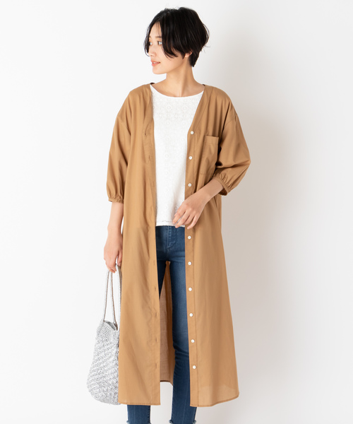 DISCOAT（ディスコート）の「キュームコアVネック前開きワンピース（ワンピース・レディース・ネイビー/オフホワイト/サンドベージュ/バイオレット・FREE）」の2枚目の写真