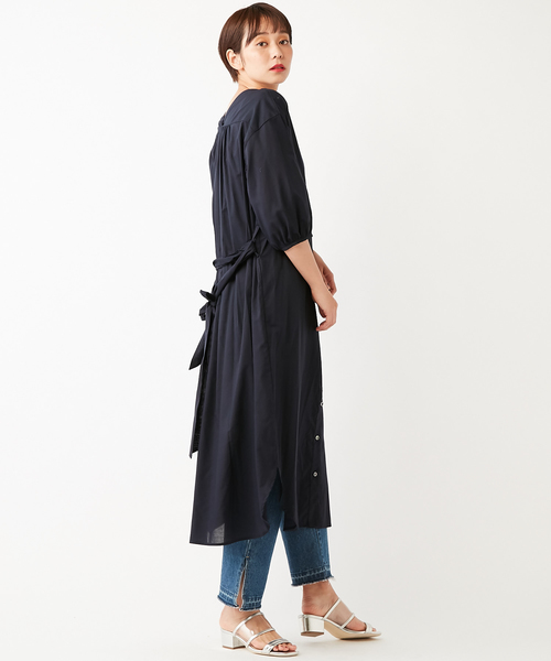 DISCOAT（ディスコート）の「キュームコアVネック前開きワンピース（ワンピース・レディース・ネイビー/オフホワイト/サンドベージュ/バイオレット・FREE）」の9枚目の写真