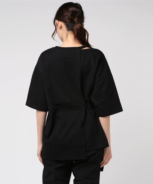 ENVYM（アンビー）の「ネックポイントベルトＴ－ＳＨ（Tシャツ/カットソー・レディース・ホワイト/ブラック・FREE）」の3枚目の写真