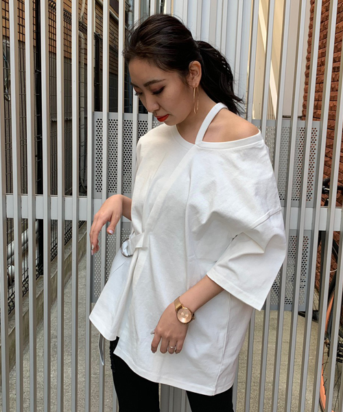 ENVYM（アンビー）の「ネックポイントベルトＴ－ＳＨ（Tシャツ/カットソー・レディース・ホワイト/ブラック・FREE）」の8枚目の写真