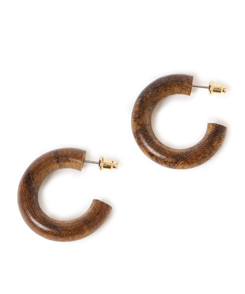 SHIPS(シップス)の「ウッドミニフープピアス(ピアス(両耳用)・レディース・ナチュラル/ブラウン・ONE SIZE)」の2枚目の写真