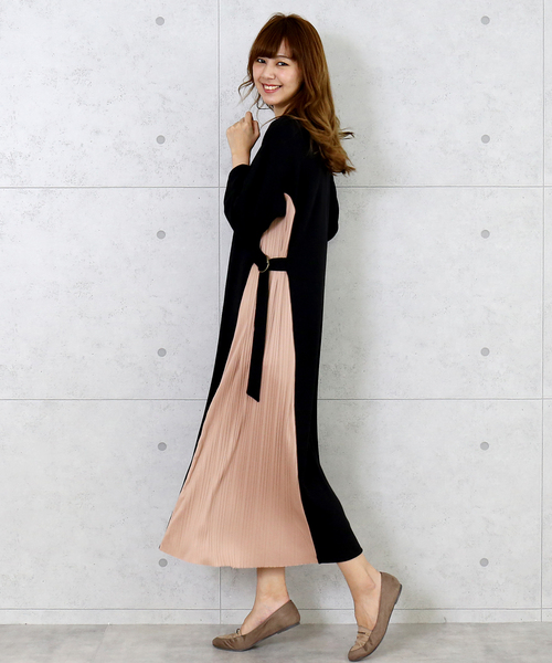 libelle more（リベル モア）の「サイドプリーツワンピース（ワンピース・レディース・ベージュ系その他/ブラック系その他2/ブラック系その他/ブルーグレー/ブラック系その他3/ブラック系その他4/ベージュ系その他2・FREE）」の2枚目の写真