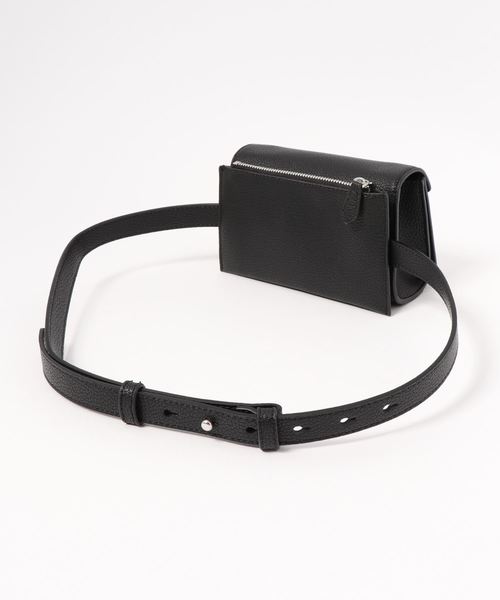 CHARLES & KEITH(チャールズ & キース)の「ターンロック ベルトバッグ / Turn Lock Belt Bag(ショルダーバッグ・レディース・ブラック/バーガンディー/ブラック系その他2・S)」の11枚目の写真