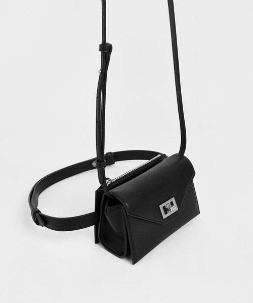 CHARLES & KEITH(チャールズ & キース)の「ターンロック ベルトバッグ / Turn Lock Belt Bag(ショルダーバッグ・レディース・ブラック/バーガンディー/ブラック系その他2・S)」の14枚目の写真