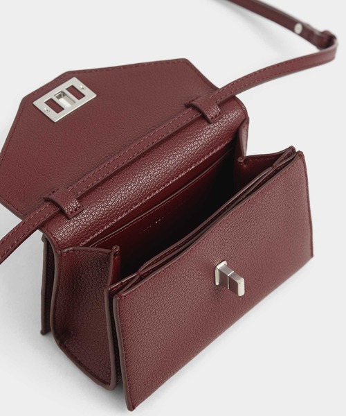 CHARLES & KEITH(チャールズ & キース)の「ターンロック ベルトバッグ / Turn Lock Belt Bag(ショルダーバッグ・レディース・ブラック/バーガンディー/ブラック系その他2・S)」の18枚目の写真