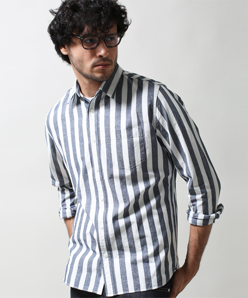 NANO universe（ナノユニバース）の「TABLOID NEWS(タブロイドニュース)/ TN別注　岡山シャツ　INDIGO（シャツ/ブラウス・メンズ・その他1/その他2・SMALL/MEDIUM/X-LARGE/LARGE）」の2枚目の写真