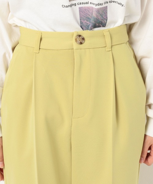 archives（アルシーヴ）の「タックテーパードパンツ（その他パンツ・レディース・イエロー/ブラック/ブルー/グリーン・MEDIUM）」の11枚目の写真