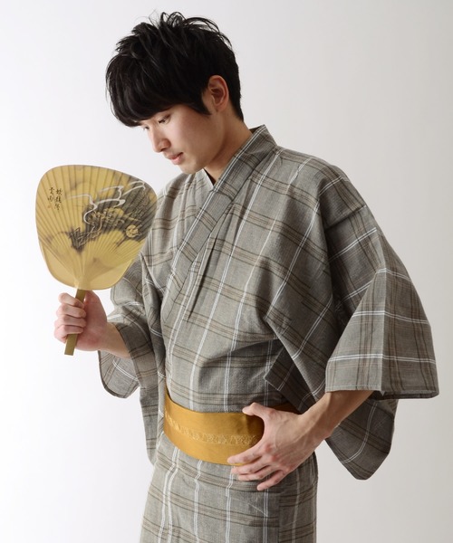 kimonomachi(キモノマチ)の「メンズ 浴衣5点セット(浴衣+角帯+下駄+巾着+腰紐) 綿麻 しじら織り浴衣 父の日ギフト お祭り 花火大会 父の日 プレゼント ギフト(浴衣・メンズ・ブラック/ダークグリーン/グレー/インディゴブルー/ダークインディゴブルー/ライトカーキ/ホワイト×ブラック/ブラック×ホワイト/ブラック系その他/グレー系その他/グリーン系その他/ダークブルー/ブルー系その他/グレー×ホワイト/スミクロ/キナリ/ブルー系その他2/ネイビー×ホワイト・S/M/L)」の11枚目の写真