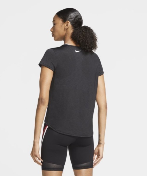 NIKE（ナイキ）の「ナイキ NIKE ウィメンズ アイコンクラッシュ S/S トップ（Tシャツ/カットソー・レディース・ブラック・S/XL/L/M）」の6枚目の写真