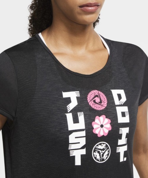 NIKE（ナイキ）の「ナイキ NIKE ウィメンズ アイコンクラッシュ S/S トップ（Tシャツ/カットソー・レディース・ブラック・S/XL/L/M）」の5枚目の写真