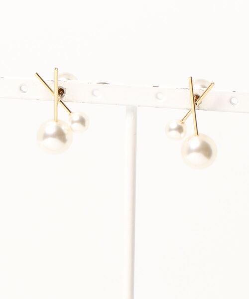 Three Four Time（ｽﾘｰﾌｫｰﾀｲﾑ）の「クロスパールパールキャッチピアス（ピアス（両耳用）・レディース・ゴールド・FREE）」の3枚目の写真