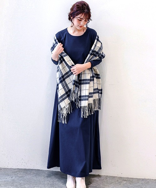Amulet(アミュレット)の「マキシ丈フレアワンピース(ワンピース・レディース・ブラック/ベージュ/ネイビー/ブラウン/カーキ/グレー・M/L/XL)」の7枚目の写真