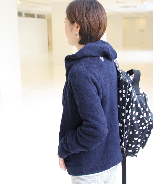 UNITED ARROWS（ユナイテッドアローズ）の「SFL P MOCO ジップパーカー ◆（パーカー・レディース・ホワイト/ネイビー・フリー）」の2枚目の写真