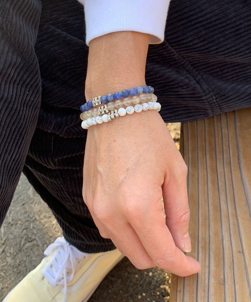 CHAN LUU（チャンルー）の「セミプレシャスストーン ストレッチブレスレット BS-6028（ブレスレット・メンズ・ターコイズブルー/ダークグレー/ブルー/ブラック/ブラウン/ライトブラウン/ホワイト・フリー）」の2枚目の写真