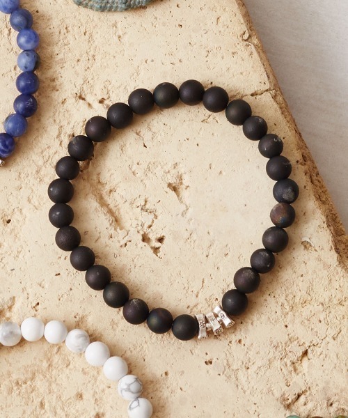 CHAN LUU（チャンルー）の「セミプレシャスストーン ストレッチブレスレット BS-6028（ブレスレット・メンズ・ターコイズブルー/ダークグレー/ブルー/ブラック/ブラウン/ライトブラウン/ホワイト・フリー）」の9枚目の写真