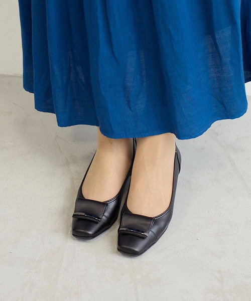 Riz raffinee（リズラフィーネ）の「【晴雨兼用】スクエアトゥレインパンプス（パンプス・レディース・ライトブラック/ベージュ×ブラック/グレー系その他/ブラック・22.5cm/23cm/23.5cm/24cm/24.5cm/22cm）」の2枚目の写真