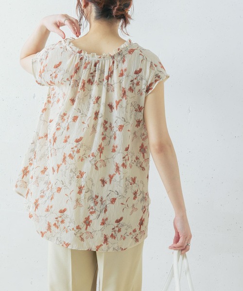 URBAN RESEARCH ROSSO(アーバンリサーチロッソ)の「ヨウリュウフラワーブラウス(シャツ/ブラウス・レディース・ブラック/アイボリー・FREE)」の4枚目の写真