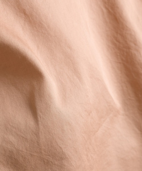 OMNES Another Edition（オムネス アナザーエディション）の「製品洗い綿サテン ボリューム袖2wayプルオーバーシャツ（シャツ/ブラウス・レディース・ホワイト/ブラウン系その他・FREE）」の4枚目の写真