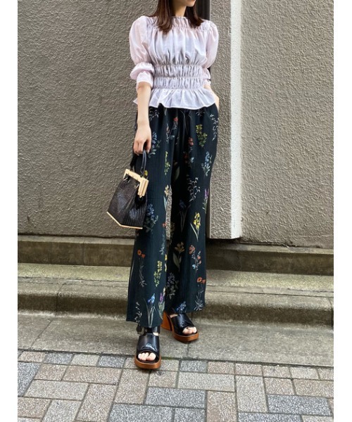 MOUSSY（マウジー）の「SHIRRING ブラウス（シャツ/ブラウス・レディース・ライトパープル/キャメル/ダークブラウン・FREE）」の22枚目の写真