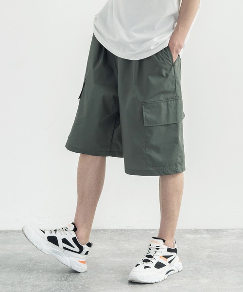 Rocky Monroe（ロッキーモンロー）の「タイプライターワイドカーゴショーツ（カーゴパンツ・メンズ・ブラック/ベージュ/カーキ/ブルー・L/LL/M）」の3枚目の写真