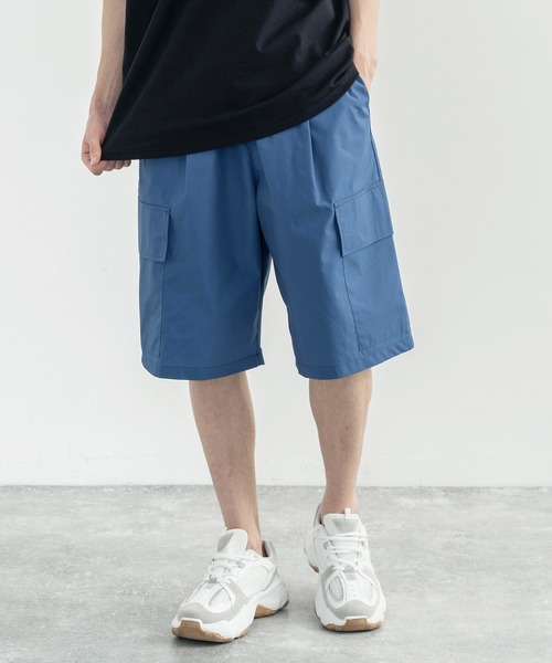 Rocky Monroe（ロッキーモンロー）の「タイプライターワイドカーゴショーツ（カーゴパンツ・メンズ・ブラック/ベージュ/カーキ/ブルー・L/LL/M）」の4枚目の写真