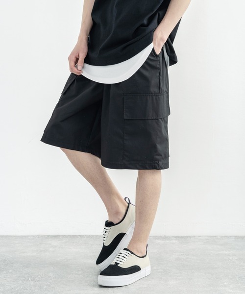 Rocky Monroe（ロッキーモンロー）の「タイプライターワイドカーゴショーツ（カーゴパンツ・メンズ・ブラック/ベージュ/カーキ/ブルー・L/LL/M）」の2枚目の写真