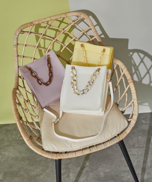 LIPSERVICE（リップサービス）の「マーブルチェーンクリアバッグ（ショルダーバッグ・レディース・ホワイト/ピンク/イエロー・FREE）」の4枚目の写真