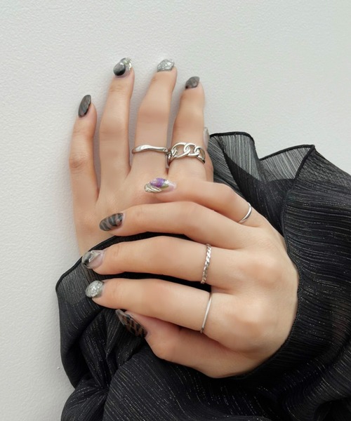 apres jour mignon(アプレジュールミニョン)の「【apresjour mignon×ARIAZ】5セットリング(リング・レディース・シルバー/ゴールド・ONESIZE)」の3枚目の写真