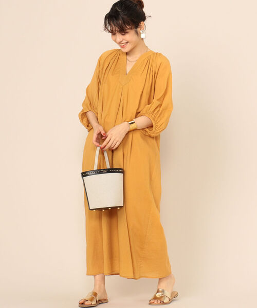 NOLLEY’S(ノーリーズ)の「【TORRAZZO DONNA/ トラッゾドンナ】カフタンワンピース(ワンピース・レディース・ホワイト/ブラック/マスタード・38)」の14枚目の写真