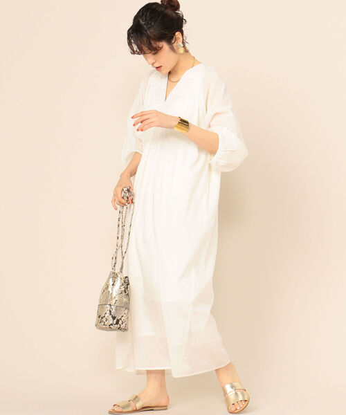 NOLLEY’S(ノーリーズ)の「【TORRAZZO DONNA/ トラッゾドンナ】カフタンワンピース(ワンピース・レディース・ホワイト/ブラック/マスタード・38)」の9枚目の写真
