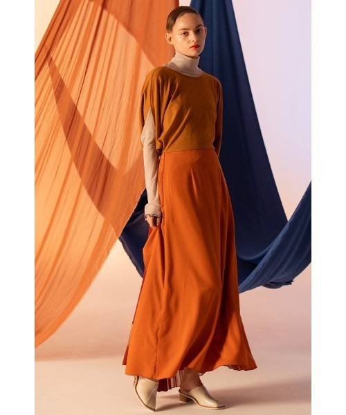 AULA AILA(アウラアイラ)の「ツイストバックドレス(ドレス・レディース・ブラック/オレンジ/カーキ・1/0)」の4枚目の写真