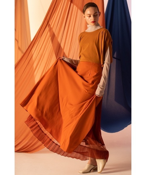 AULA AILA(アウラアイラ)の「ツイストバックドレス(ドレス・レディース・ブラック/オレンジ/カーキ・1/0)」の5枚目の写真