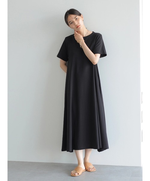 AMERICAN HOLIC（アメリカンホリック）の「クルーネックカットフレアワンピース（ワンピース・レディース・ブラック/ネイビー/マスタード/グレイッシュベージュ・M/L）」の10枚目の写真