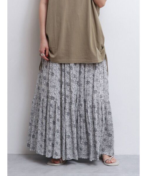 Ungrid（アングリッド）の「フラワーマキシスカート（スカート・レディース・ネイビー/オフホワイト・FREE）」の13枚目の写真