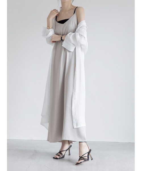 amel（エイメル）の「サテンロングキャミドレス（ワンピース・レディース・グレイッシュベージュ・FREE）」の8枚目の写真