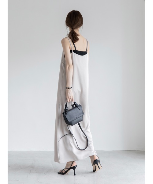 amel（エイメル）の「サテンロングキャミドレス（ワンピース・レディース・グレイッシュベージュ・FREE）」の9枚目の写真