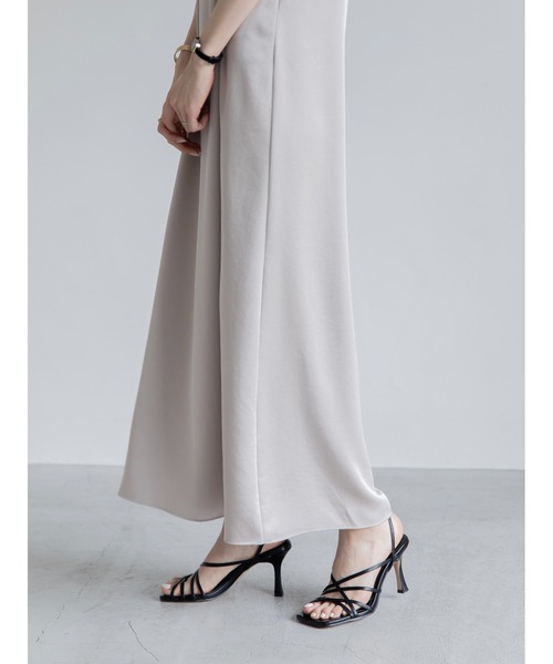 amel（エイメル）の「サテンロングキャミドレス（ワンピース・レディース・グレイッシュベージュ・FREE）」の14枚目の写真